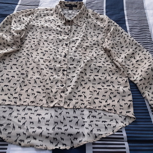 Elegant woman blouse, Long sleeves, 100% Polyester, Animal Print - Picture 3 of 5